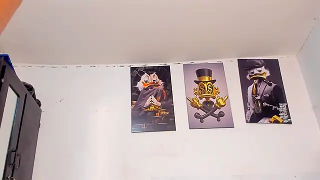 kriixtybrown online show from February 6, 2025, 10:43 pm