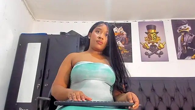 kriixtybrown online show from February 12, 2025, 6:09 pm