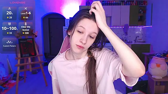 ur kitty   online show from May 3, 2026, 1:04 pm