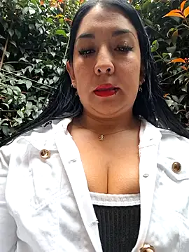 Bella keny online show from September 11, 2025, 7:14 pm