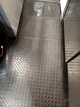 A man in public online show from September 27, 2025, 2:23 pm