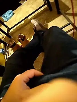 A man in public online show from January 9, 2026, 12:34 pm