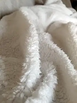 A man in public online show from April 13, 2026, 12:53 pm