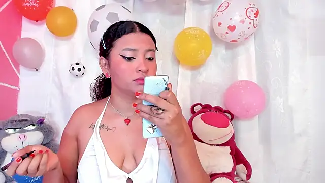 JessyZoe online show from July 17, 2026, 4:04 pm