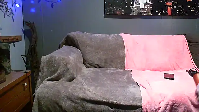 Genevieve143 online show from March 21, 2025, 7:33 am