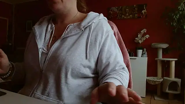 cruellaculdenfer67 online show from June 8, 2026, 7:31 am