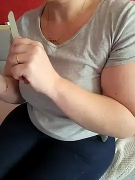 cruellaculdenfer67 online show from October 29, 2025, 9:41 am