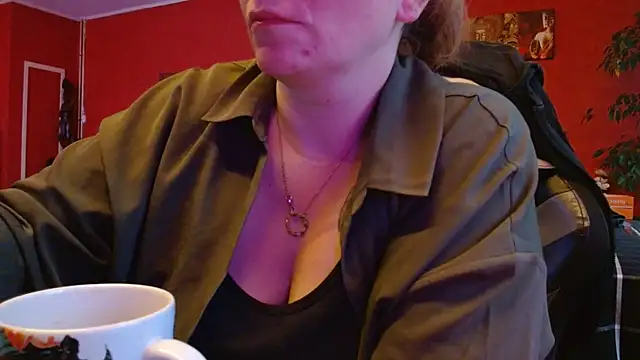 cruellaculdenfer67 online show from November 18, 2025, 8:06 am