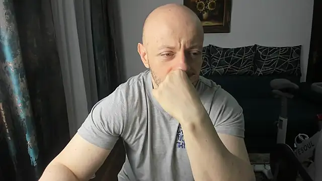 xxxWildxThoughtsxxx online show from March 4, 2025, 10:49 pm