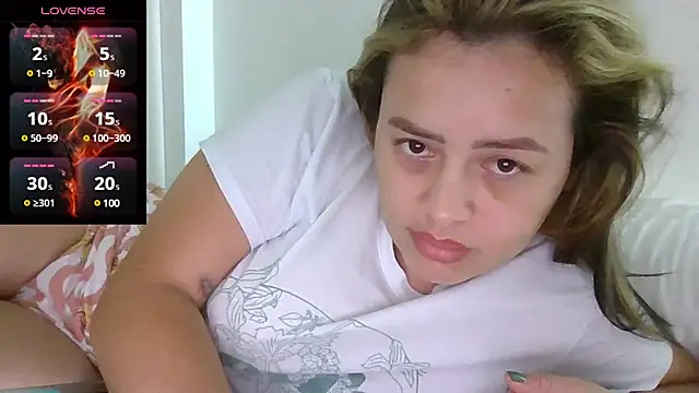 saramartinez1000 online show from February 20, 2025, 4:50 am