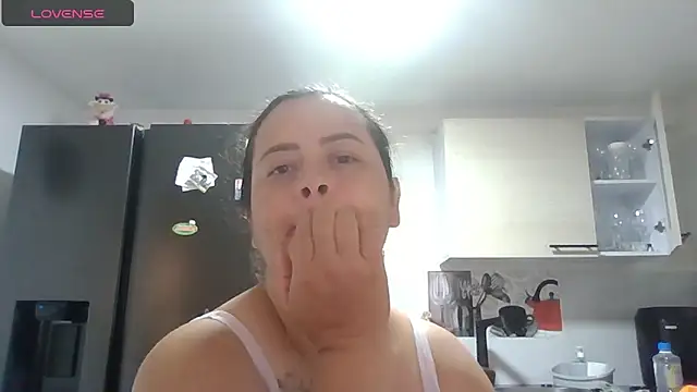 Snapshot of saramartinez1000 chatting on June 3, 2026, 2:18 pm saramartinez1000 online show from June 3, 2026, 2:18 pm