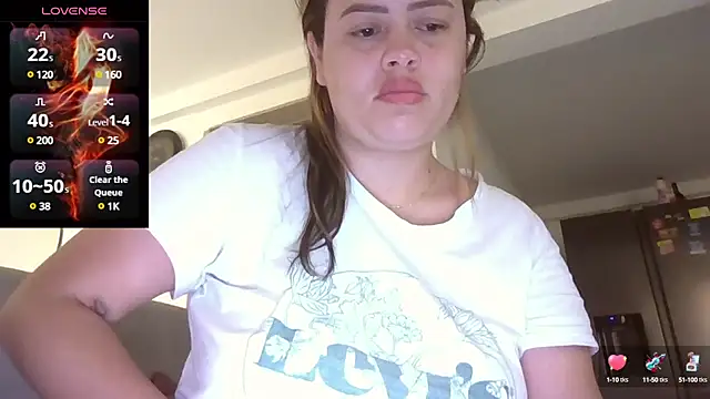 saramartinez1000 online show from February 20, 2025, 2:46 pm