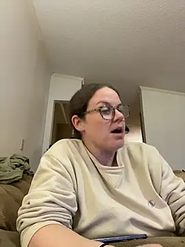 velvetta  online show from November 24, 2025, 5:40 am