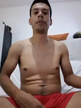 josehot151515 online show from January 5, 2025, 7:07 am