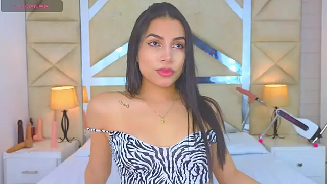 Tiphani walker  online show from September 25, 2025, 12:05 am