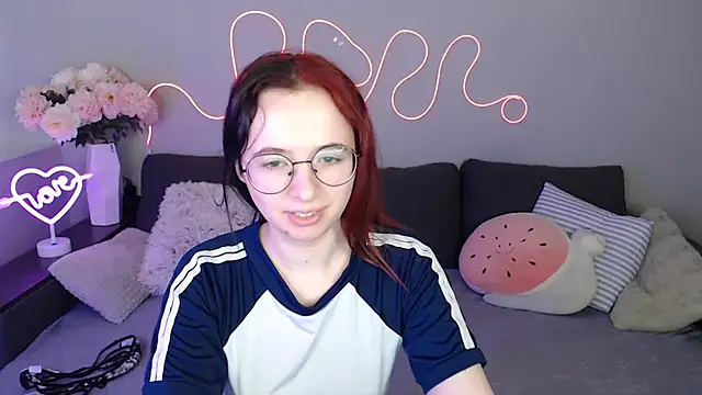 Mini Diva online show from November 8, 2025, 9:13 am