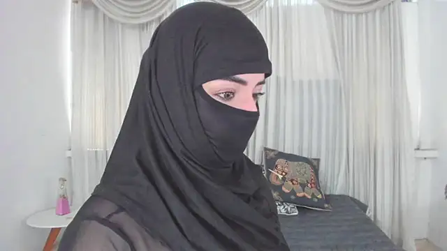 Uzra hayed online show from May 13, 2026, 1:18 pm