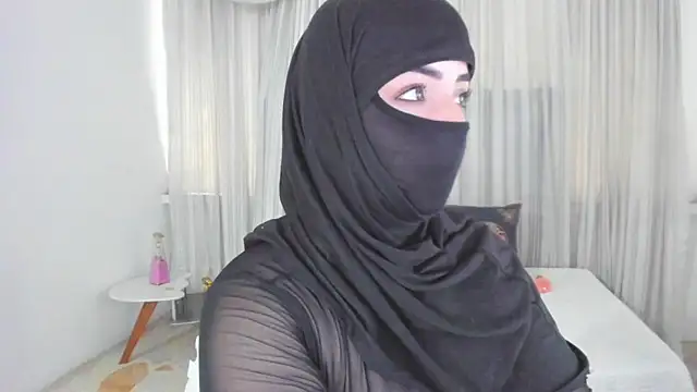 Uzra hayed online show from May 7, 2026, 2:20 pm