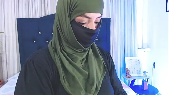 Uzra hayed online show from March 22, 2025, 8:15 pm