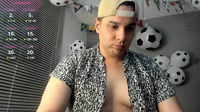 Latin boy surprisee online show from June 19, 2026, 1:22 am