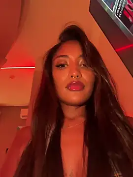 Snapshot of VictoireFeller chatting on February 14, 2026, 1:39 am VictoireFeller online show from February 14, 2026, 1:39 am