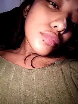 VictoireFeller online show from October 19, 2025, 4:15 am