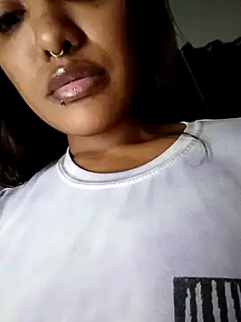 Snapshot of VictoireFeller chatting on March 21, 2026, 1:51 am VictoireFeller online show from March 21, 2026, 1:51 am