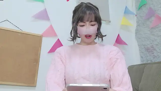 Snapshot of A33-asami chatting on March 14, 2026, 1:22 am A33-asami online show from March 14, 2026, 1:22 am