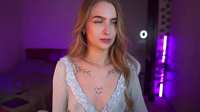 Kamila icee online show from September 16, 2025, 6:31 pm