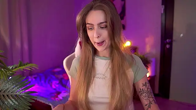 Kamila icee online show from February 15, 2026, 8:30 pm