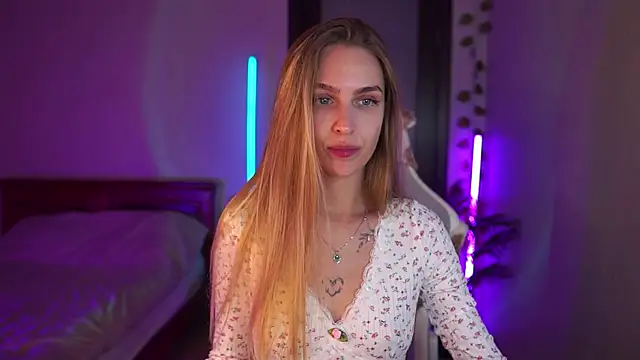 Kamila icee online show from September 13, 2025, 6:30 pm