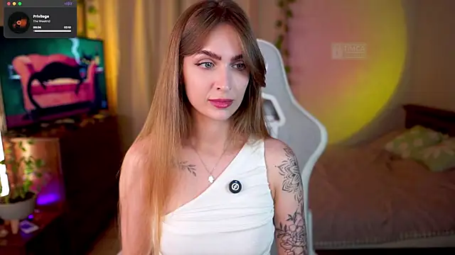 Snapshot of Kamila_icee chatting on July 18, 2026, 8:28 pm Kamila icee online show from July 18, 2026, 8:28 pm