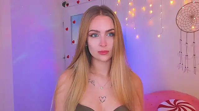 Kamila icee online show from February 28, 2025, 8:07 pm