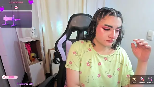 setzuna  online show from October 4, 2025, 11:50 pm