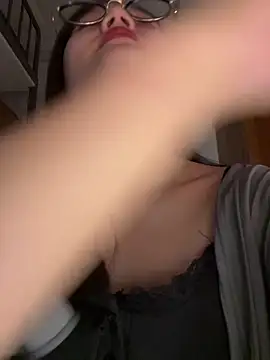 Krixxi22 online show from September 12, 2025, 2:17 pm