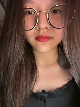 Krixxi22 online show from October 20, 2025, 4:40 pm