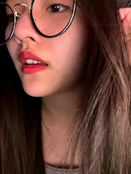 Krixxi22 online show from September 18, 2025, 3:26 pm