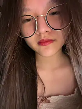 Krixxi22 online show from September 22, 2025, 4:35 pm