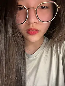 Krixxi22 online show from February 12, 2026, 5:23 pm