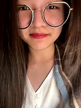 Krixxi22 online show from November 3, 2025, 3:59 pm