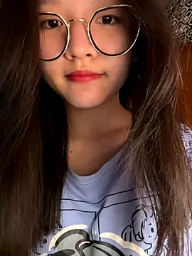 Krixxi22 online show from October 9, 2025, 3:45 pm