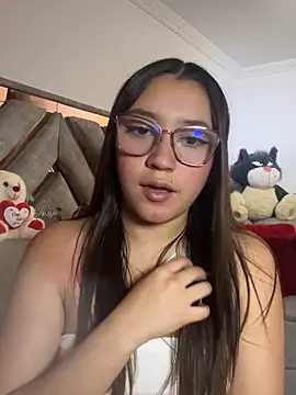 Snapshot of karla_cute01 chatting on June 12, 2026, 10:40 pm karla cute01 online show from June 12, 2026, 10:40 pm