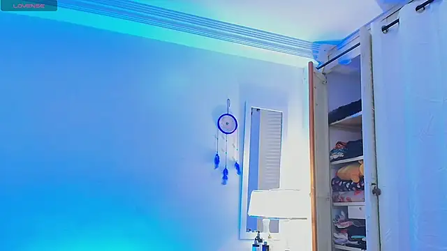 MeganLorensx online show from February 6, 2025, 2:44 am