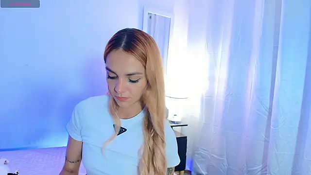 MeganLorensx online show from October 7, 2025, 11:39 pm