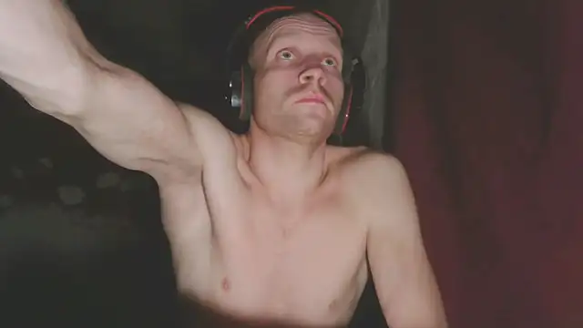 Snapshot of GoodSeksLove chatting on September 14, 2025, 9:15 pm GoodSeksLove online show from September 14, 2025, 9:15 pm