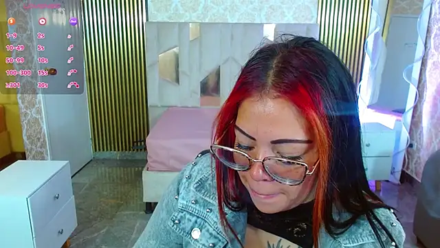 martinna tay online show from November 10, 2025, 3:22 am