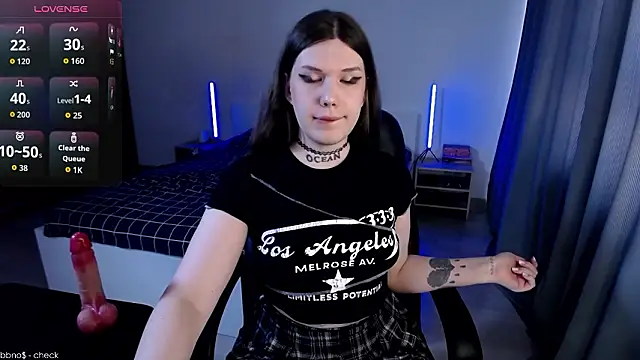 Snapshot of MicheleDoll chatting on March 17, 2026, 7:33 am MicheleDoll online show from March 17, 2026, 7:33 am