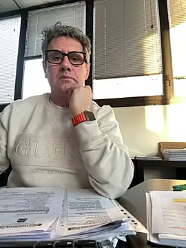 Britmi online show from February 7, 2025, 3:52 pm