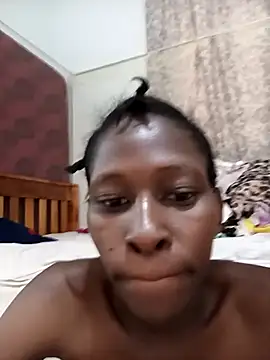 LOVELY-2BERRY online show from December 17, 2025, 6:51 am