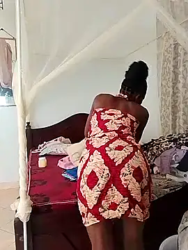 LOVELY-2BERRY online show from February 9, 2026, 5:05 am